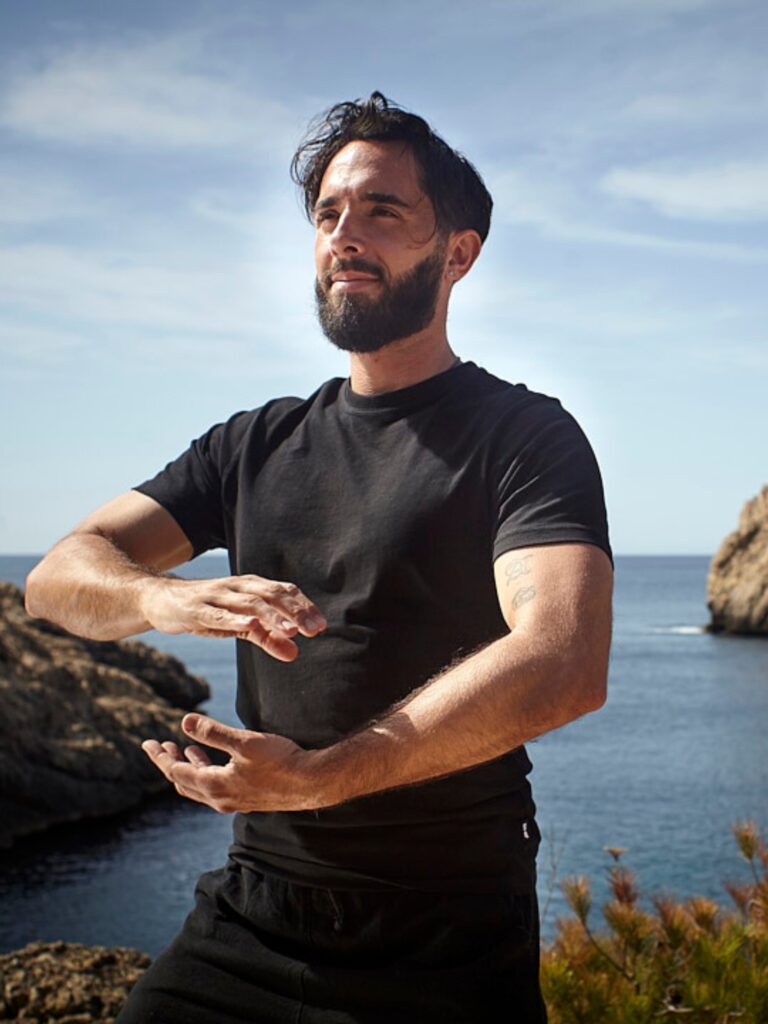 "Class and treatment in eis retreats mallorca by antonio bellomo"