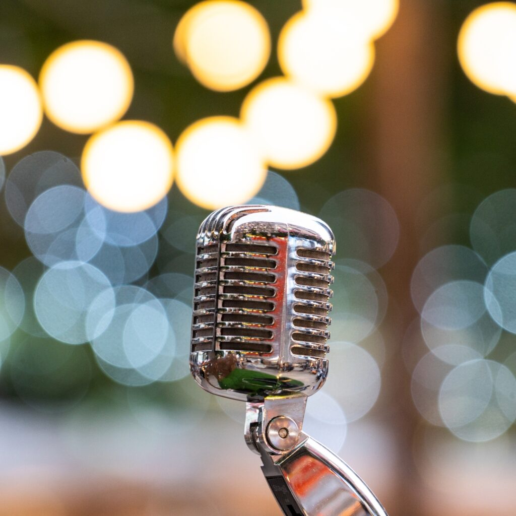 "live music in activities eis retreats mallorca"
