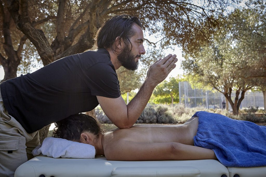"oil fusion massage by antonio bellomo"